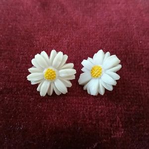 Vintage Daisy Festival Daisy Earrings